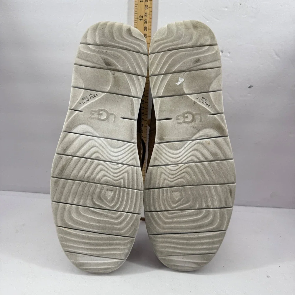 UGG Neumel Flex Chukka Mens 9.5 Chestnut Tan Suede Lace Up Woven Heel Pull